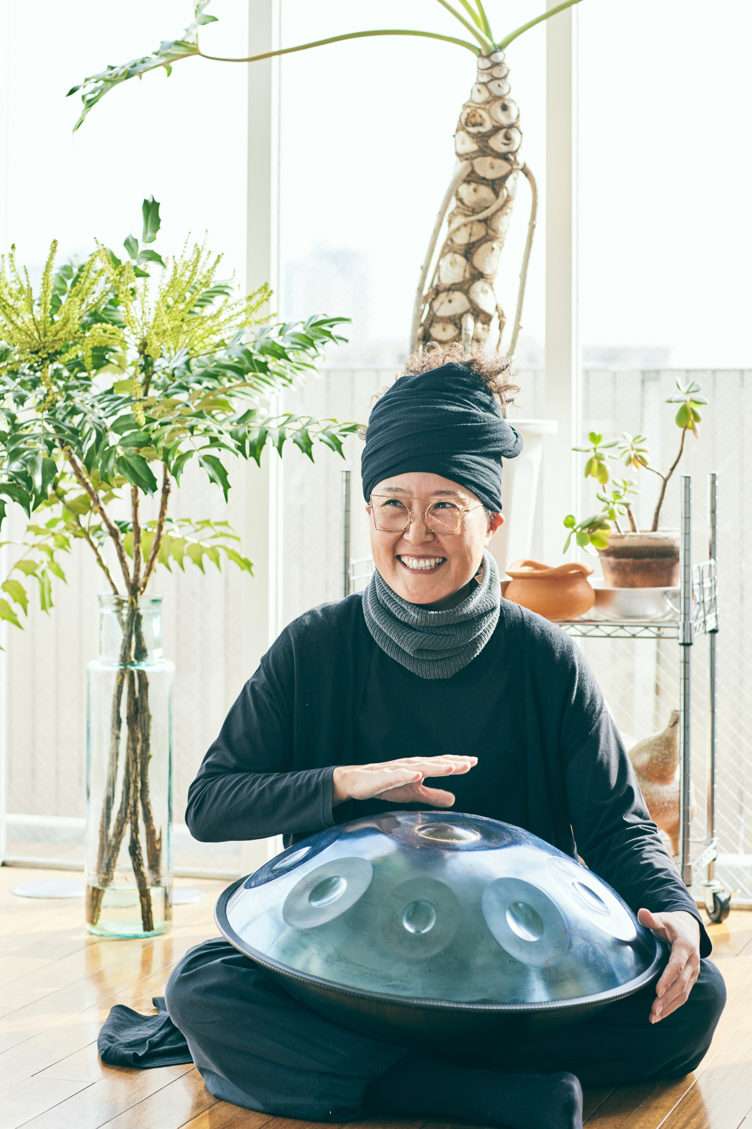 コロナをきっかけに始めたハンドパンを演奏